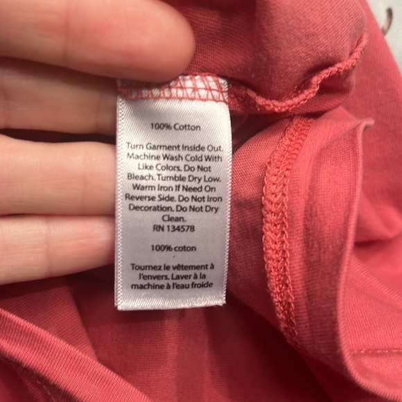 Vineyard vines Ladies Small short sleeve pocket Tee. It is a coral color. - Picture 9 of 12